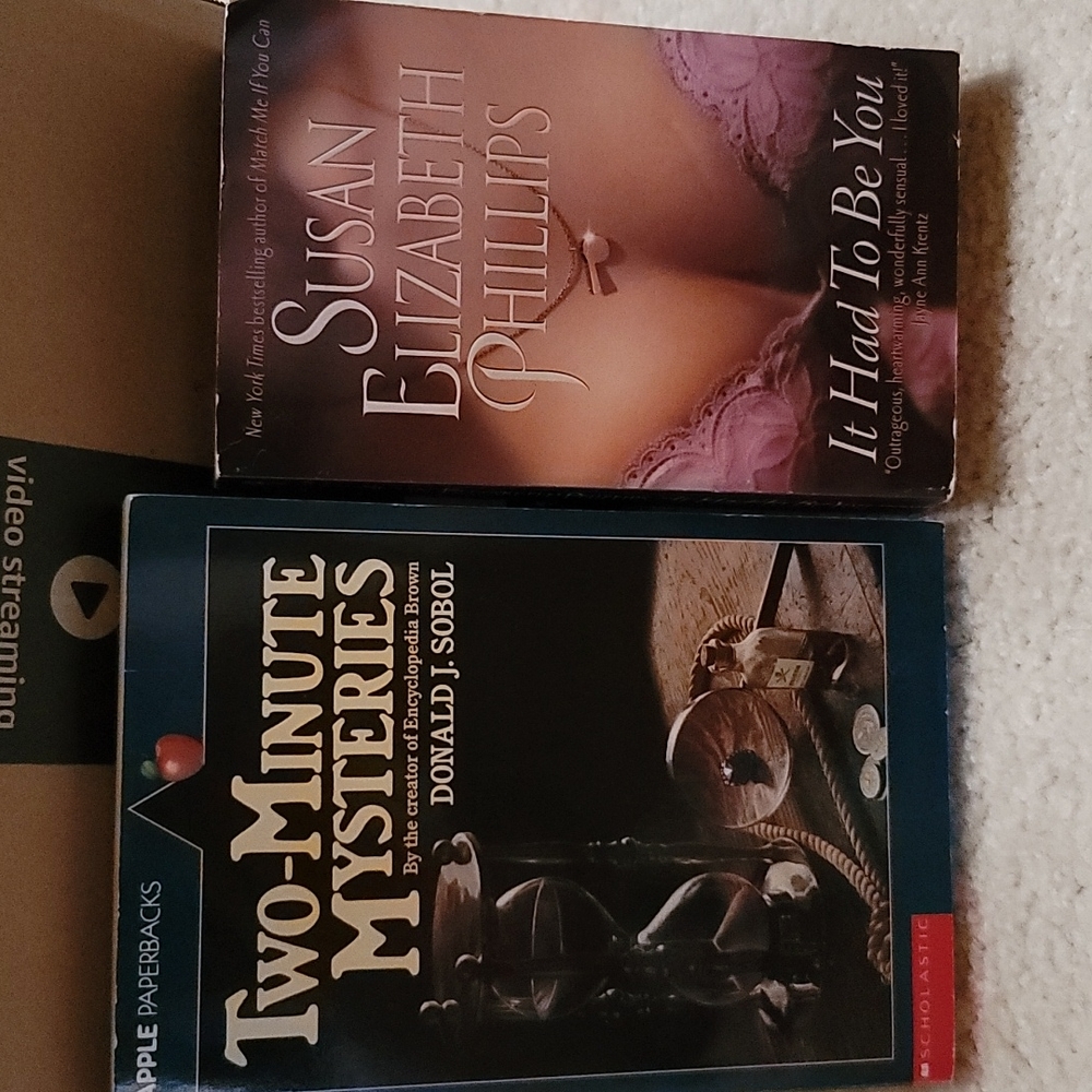 2 minute mysteries and It had to be you books